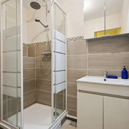 Downtown With Garage Parking Appartamento *