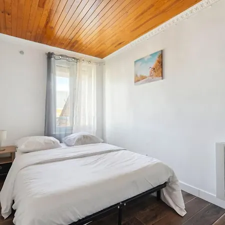 Downtown With Garage Parking Apartman *