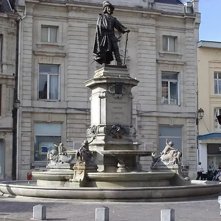 Appartamento Downtown With Garage Parking