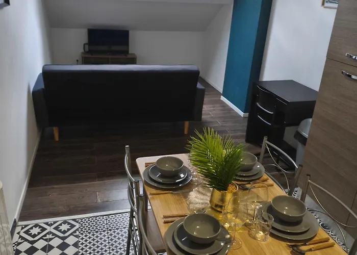 Lägenhet Downtown With Garage Parking