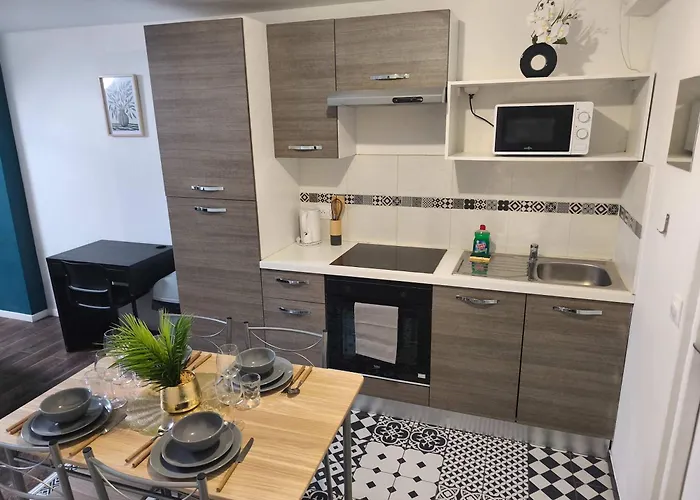 Downtown With Garage Parking *